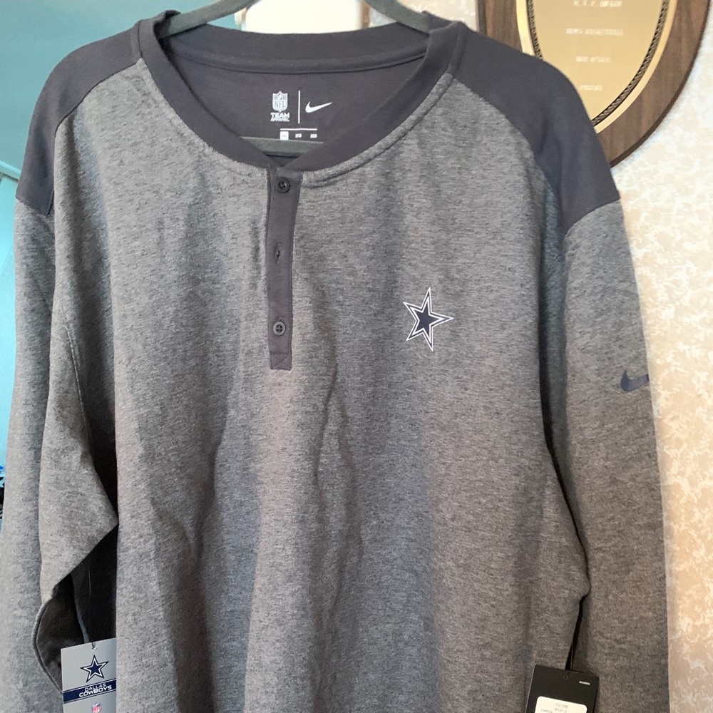 Nike cardigan 3 button shirt